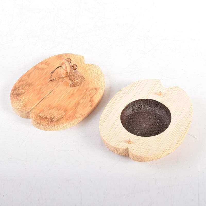 茶道具　竹細工師　山田竹遊造　蓮に蛙　竹香合　共箱　C　R4927