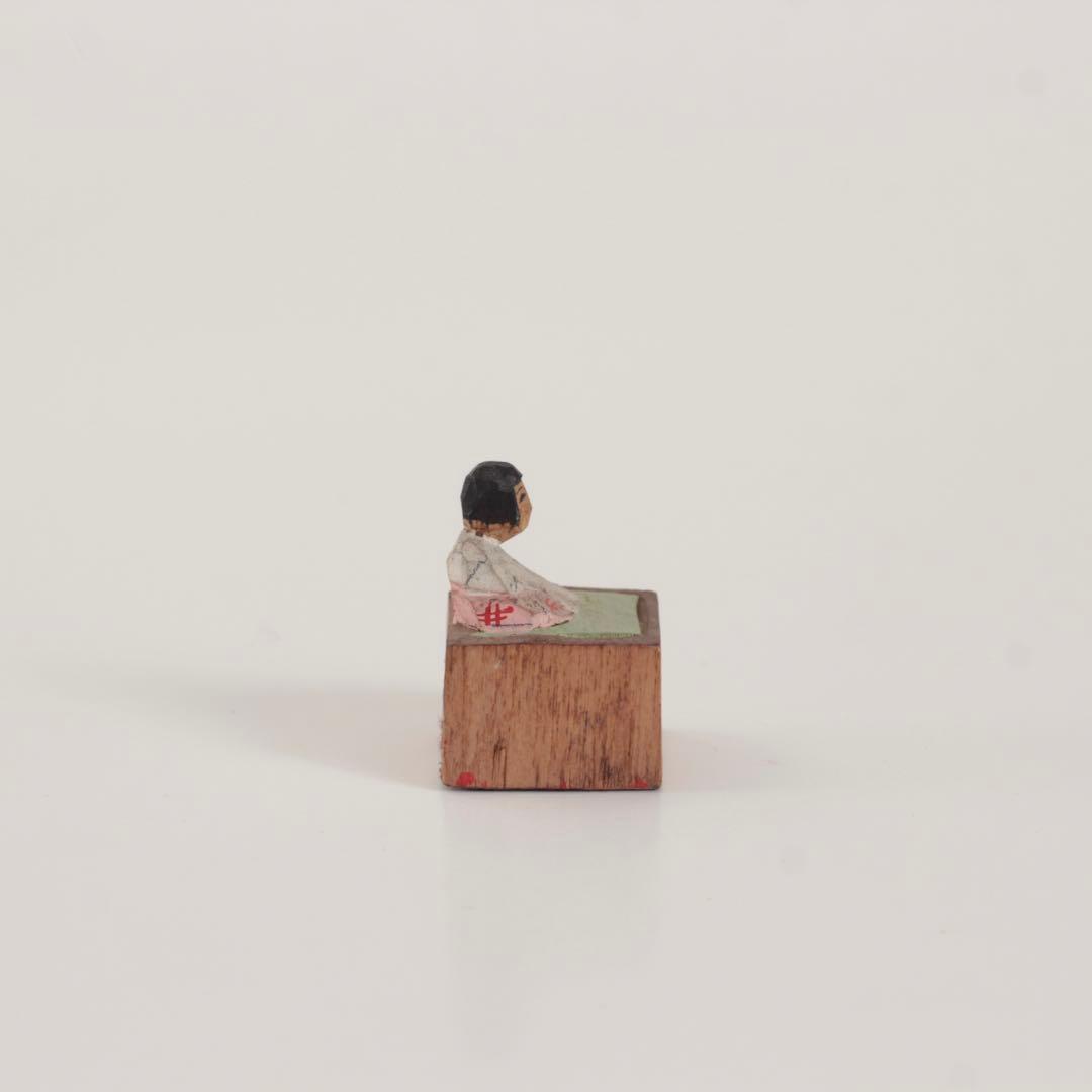 小さな 木彫 人形 郷土人形 民芸 古道具 アンティーク オブジェ