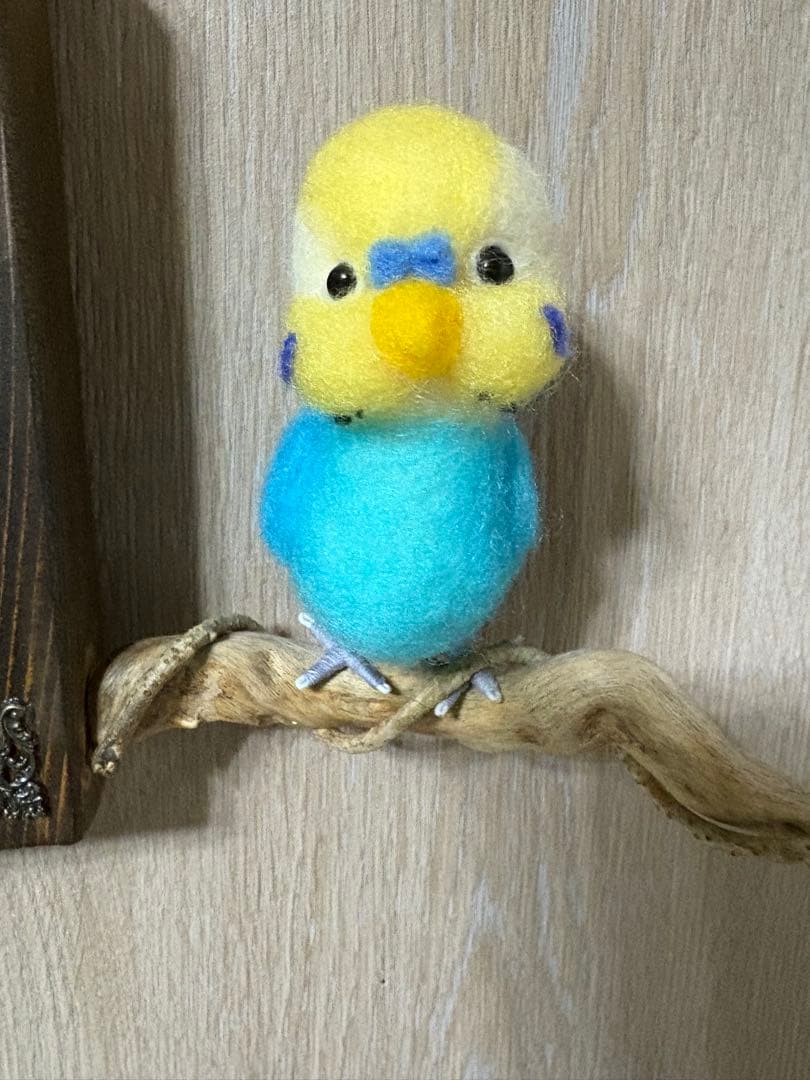 ハンドメイド　羊毛フェルト　ウォール飾りセキセイインコ