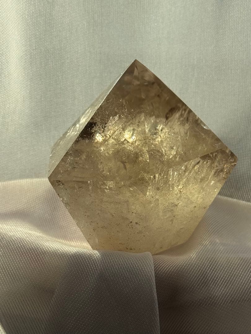 ブラジル産　ナチュラル非加熱シトリン　高品質　カップケーキフォルム　虹入り