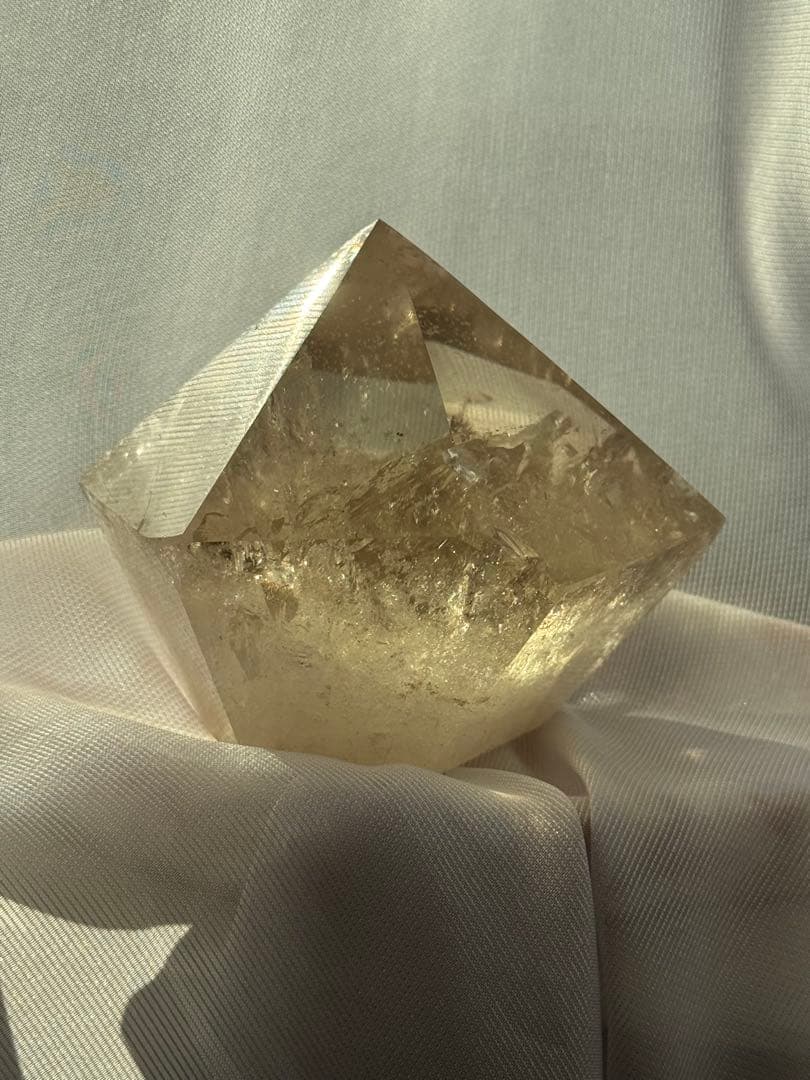 ブラジル産　ナチュラル非加熱シトリン　高品質　カップケーキフォルム　虹入り