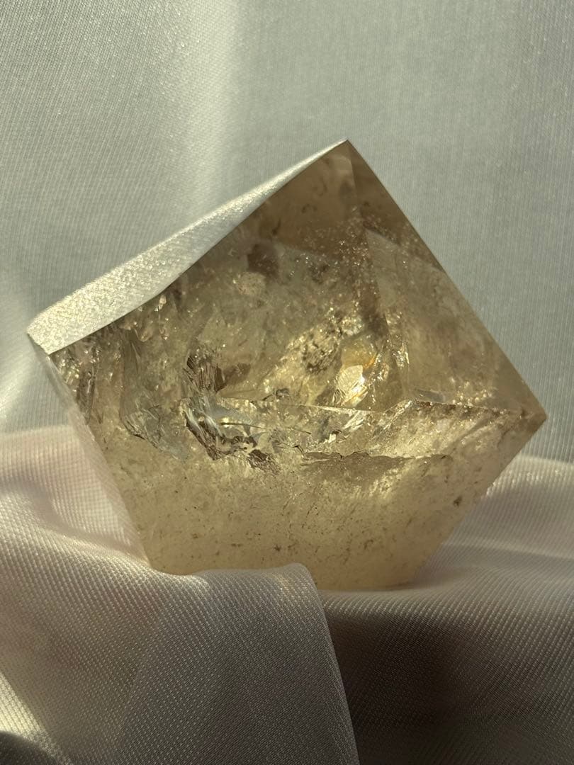 ブラジル産　ナチュラル非加熱シトリン　高品質　カップケーキフォルム　虹入り