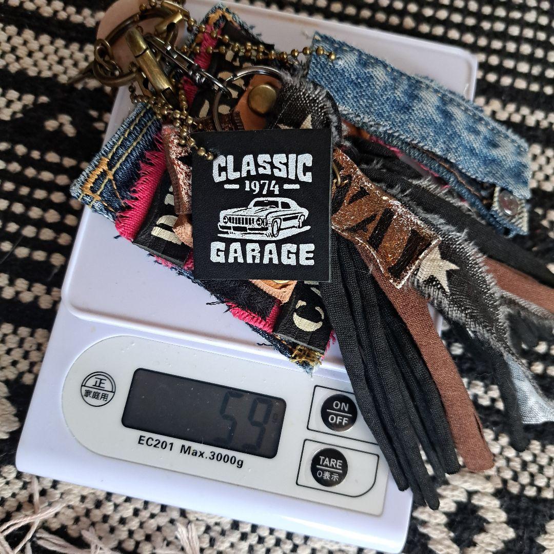 ★ショッキングピンクがかわいいcatsチャーム★