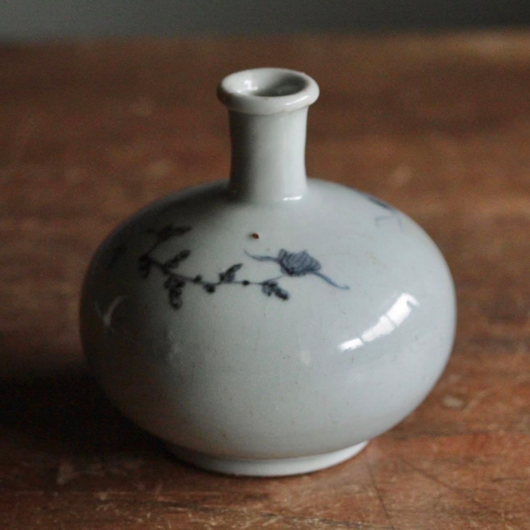 蝶がいる 染付 徳利 古美術 酒器 古道具 アンティーク
