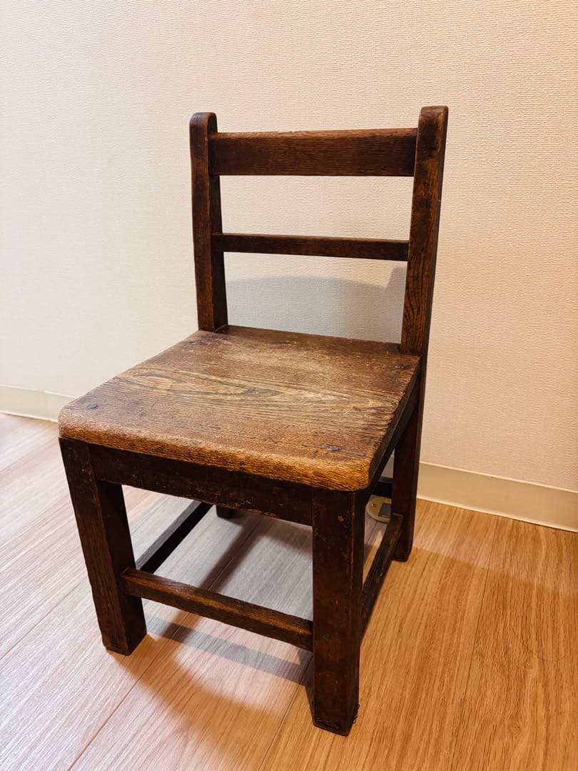 ま*よ様 木製アンティークチェア　キッズサイズ