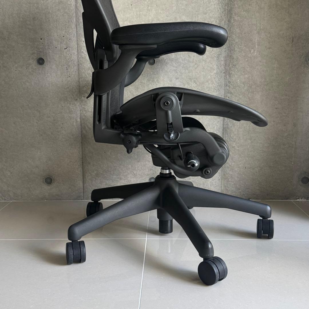 ハーマンミラー アーロンチェア クラシック Bサイズ