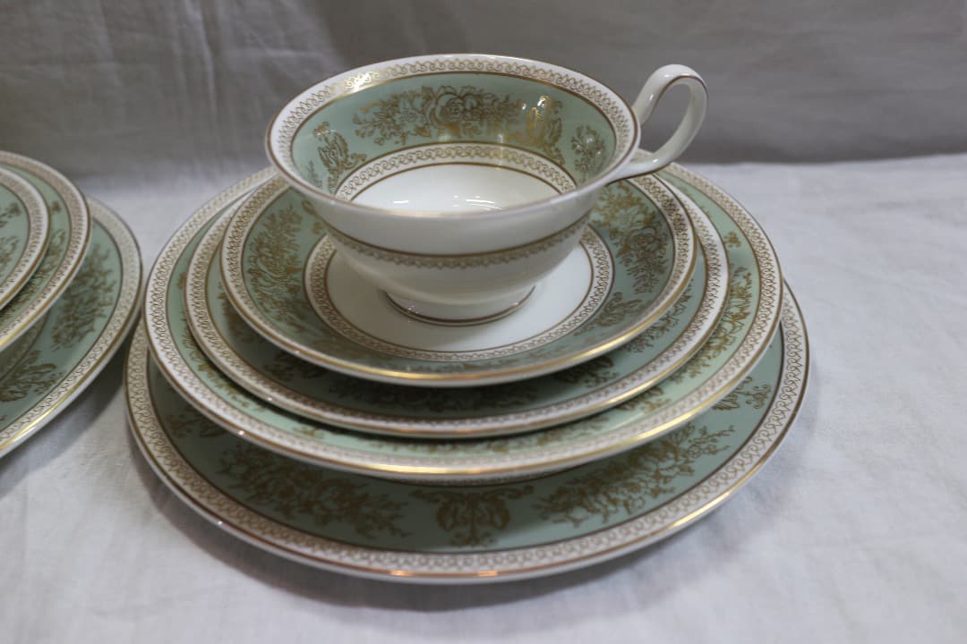 希少 ウェッジウッド コロンビア グリーン カップ&ソーサー2客/プレート6枚