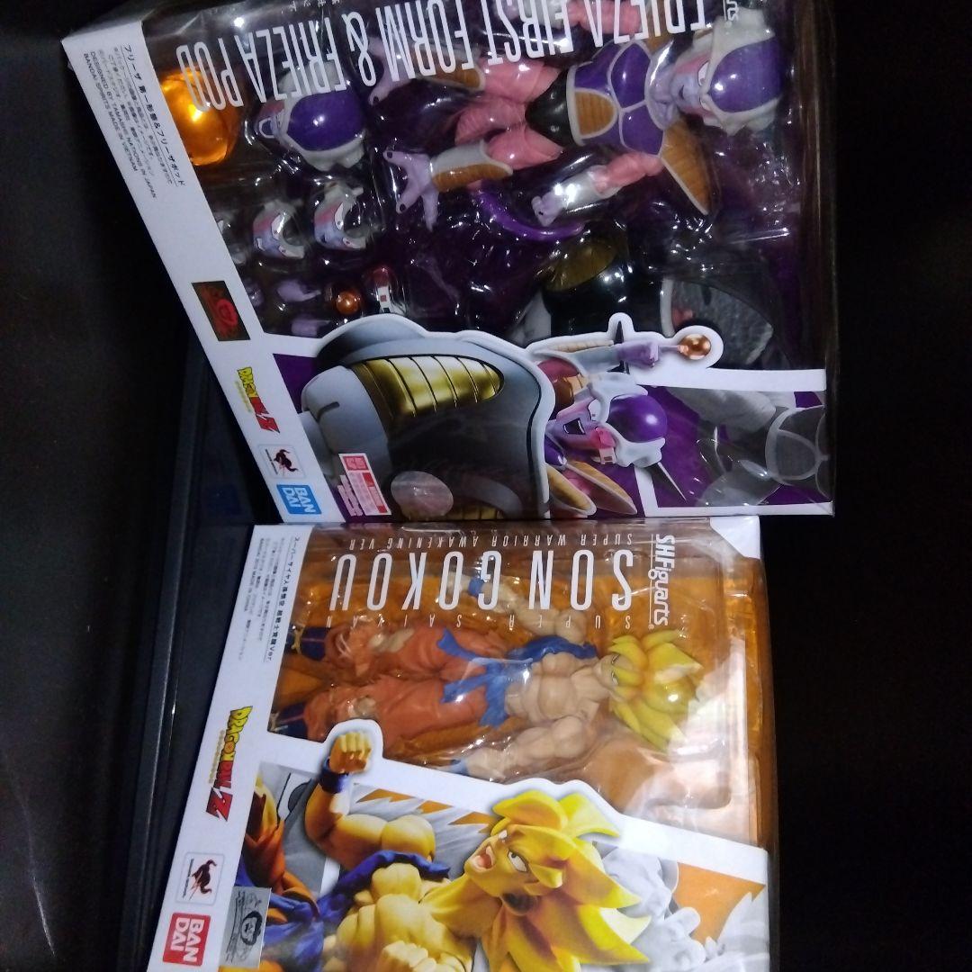 S.H.Figuartsドラゴンボール孫悟空(覚醒Ver) & フリーザ第一形態