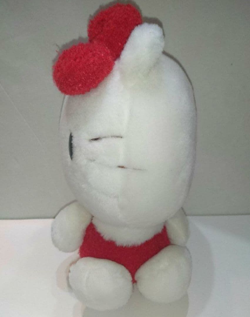 ハローキティ ぬいぐるみ 赤リボン