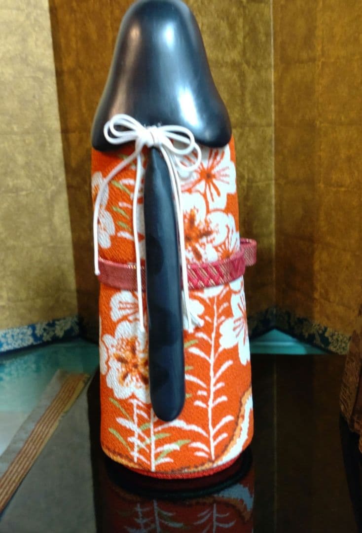 桐塑雛人形 女雛の髪型は難度が高い 伝統的な雛人形 衣裳大正古布