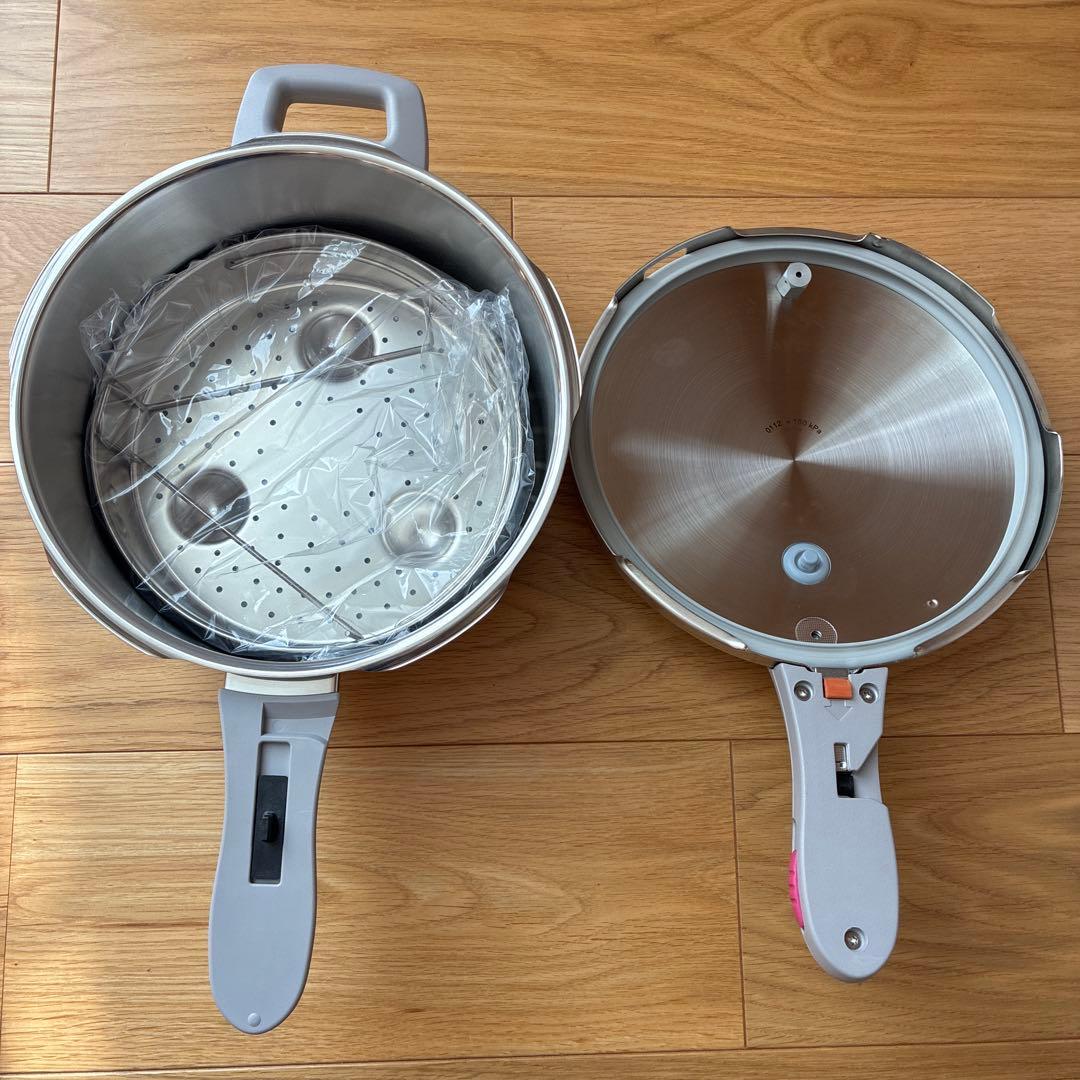 【新品・未使用】タッパーウェア　レインボークッカー　圧力鍋　4.5L