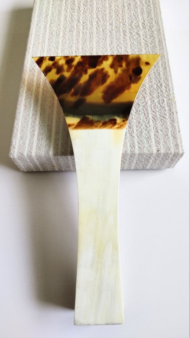 ゆはみ【新品・未使用】 希少最高級白水牛鼈甲撥です