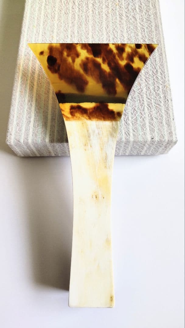 ゆはみ【新品・未使用】 希少最高級白水牛鼈甲撥です