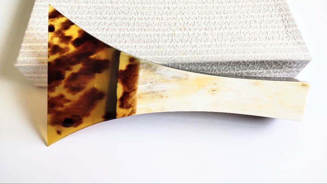 ゆはみ【新品・未使用】 希少最高級白水牛鼈甲撥です