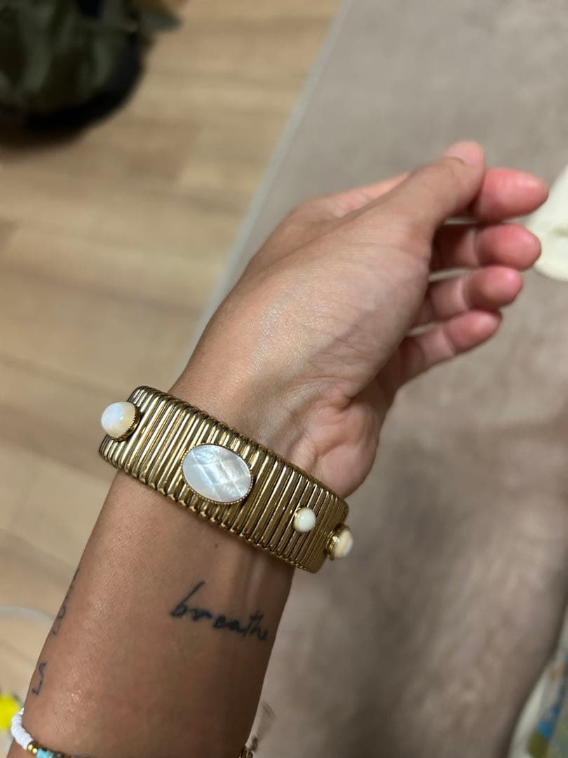 Gas Bijoux ゴールドリブデザインバングル