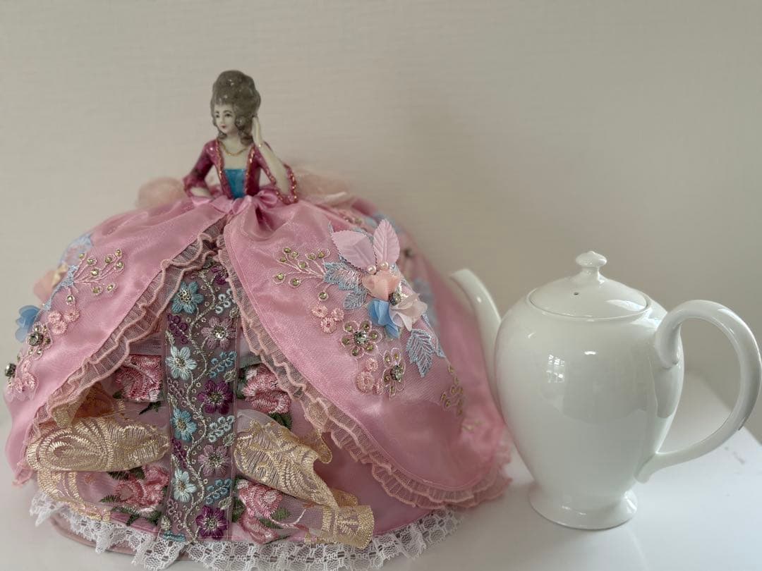 ティーコゼ　マリーさま