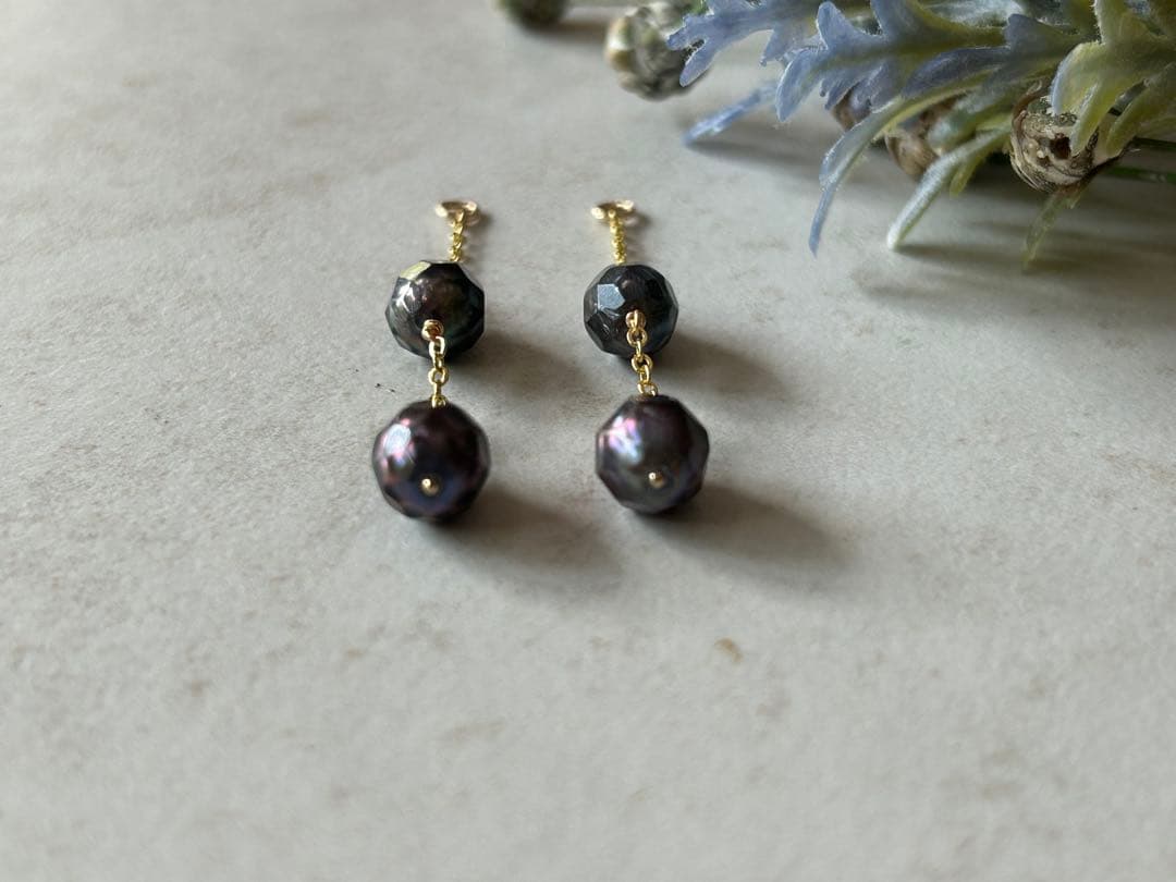 14KGF 淡水パール（ネイビー）の2連チャーム