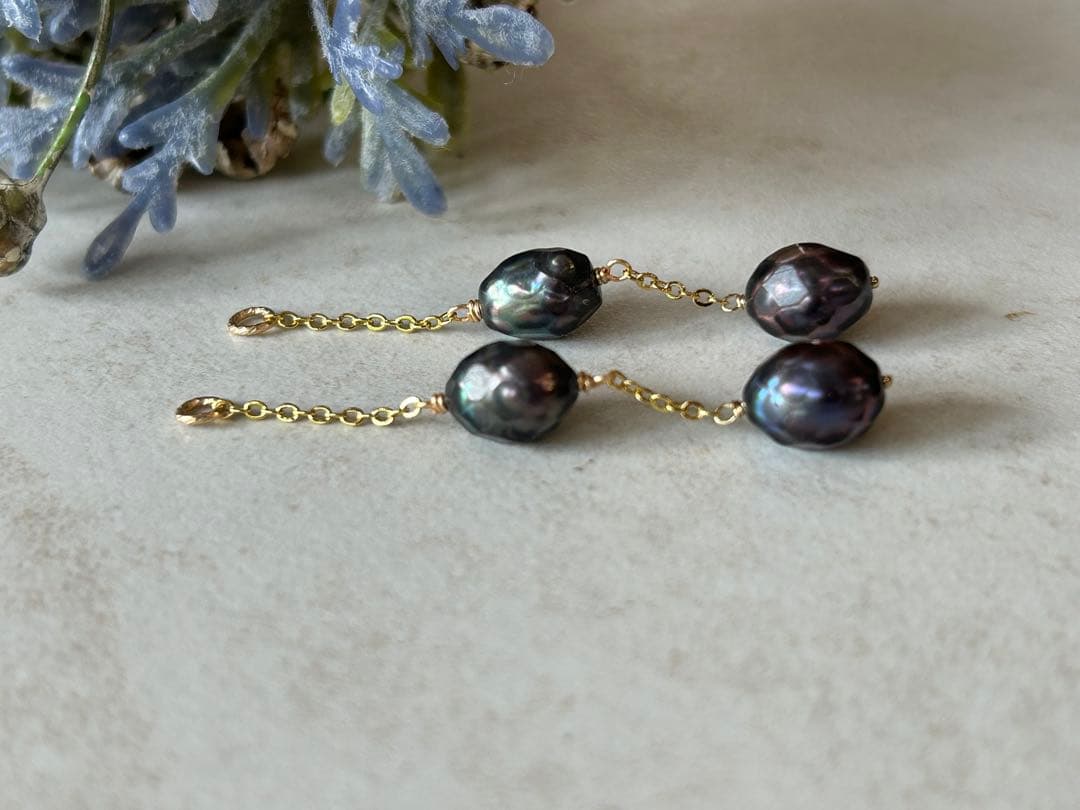 14KGF 淡水パール（ネイビー）の2連チャーム