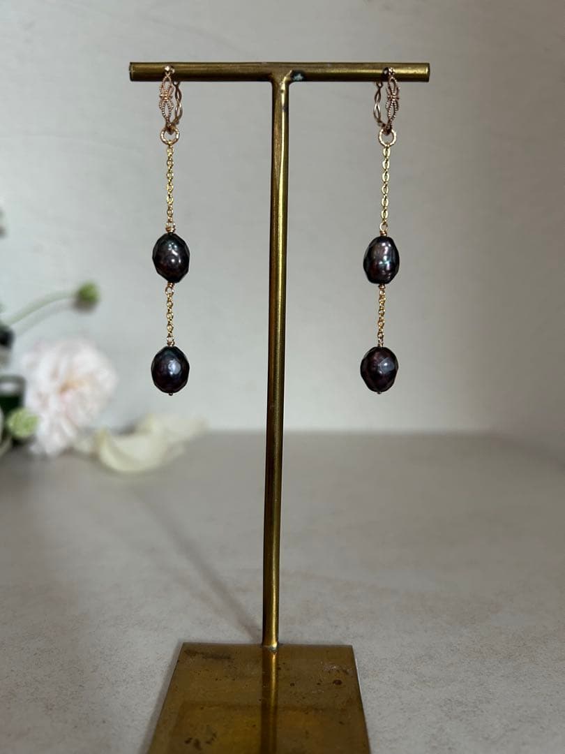 14KGF 淡水パール（ネイビー）の2連チャーム