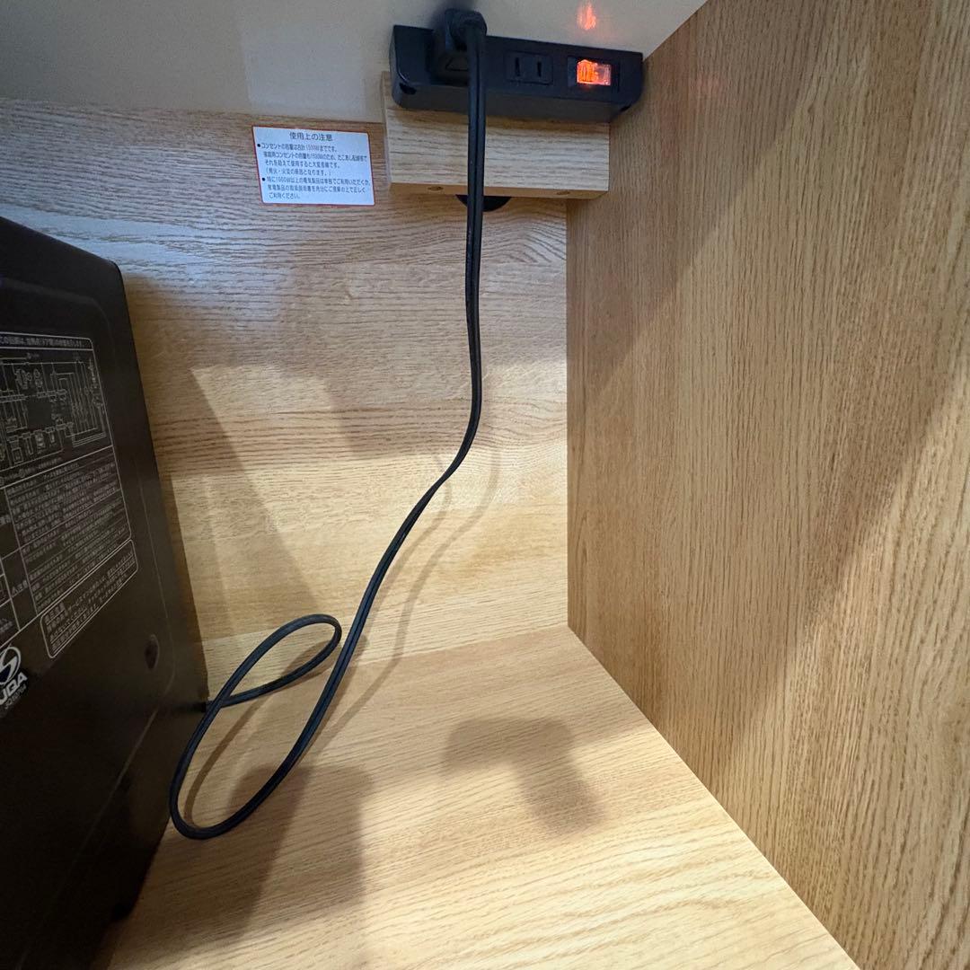 【安芸のハイビスカス 】ニトリ　キッチンボード、エトナ　美品カップボード