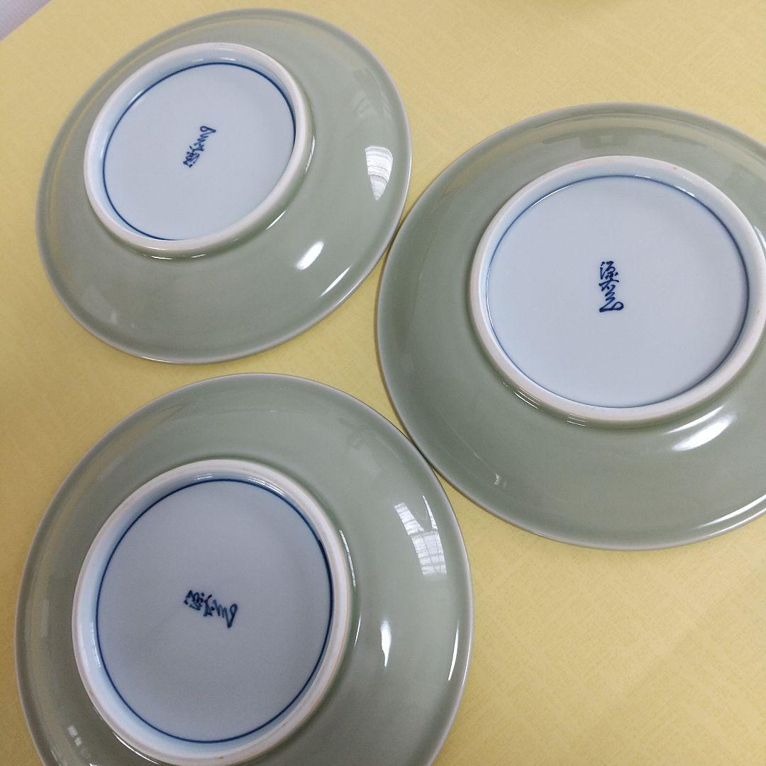ほんまる様専用⭐️青磁木ノ葉文のサラダ皿①&ソーサー③ - メルカリ