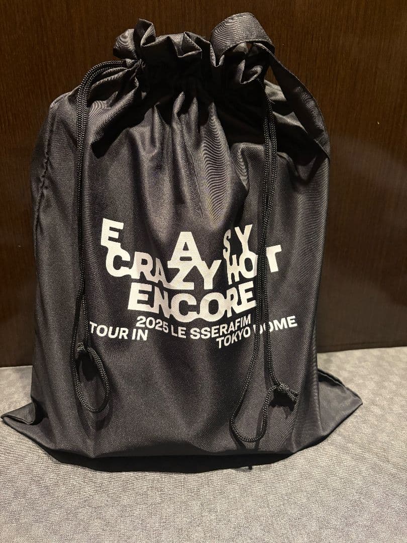 ルセラフィム LE SSERAFIM TOKYO DOME プレミアムシート - メルカリ