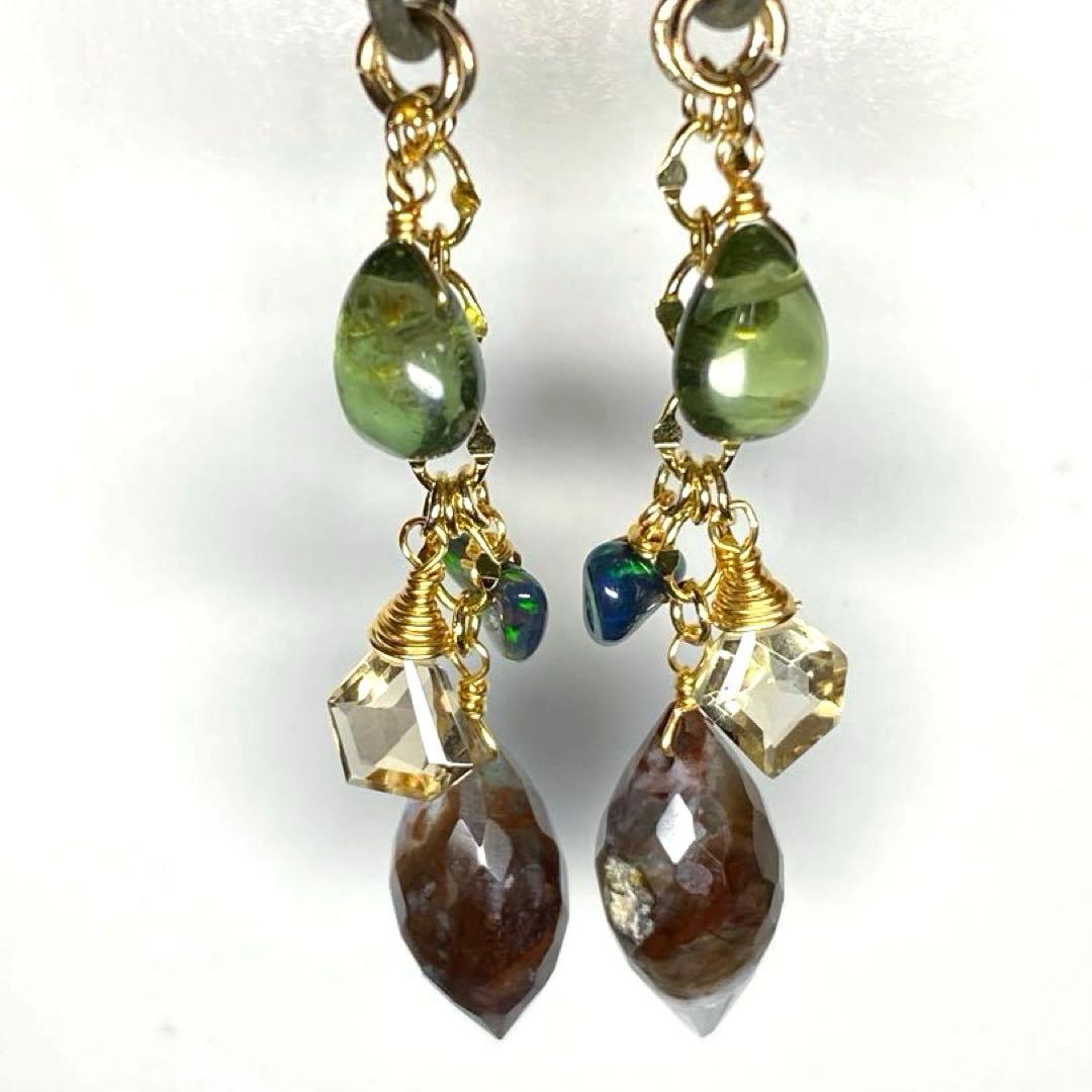 【秋グリーン】母岩アクプー☆天然石ピアス