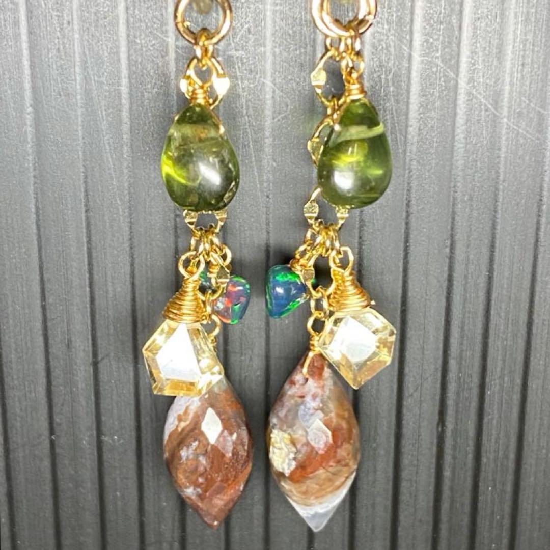 【秋グリーン】母岩アクプー☆天然石ピアス