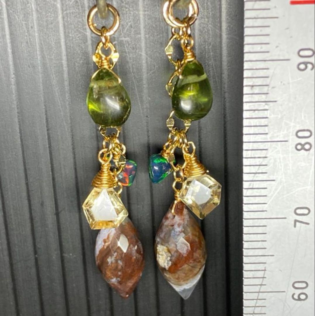 【秋グリーン】母岩アクプー☆天然石ピアス