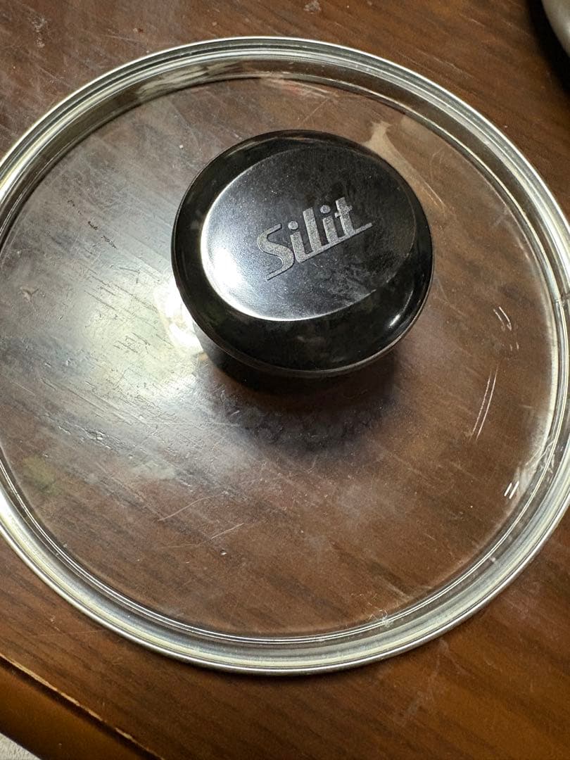 シリット　蓋付き片手鍋　シラルガン