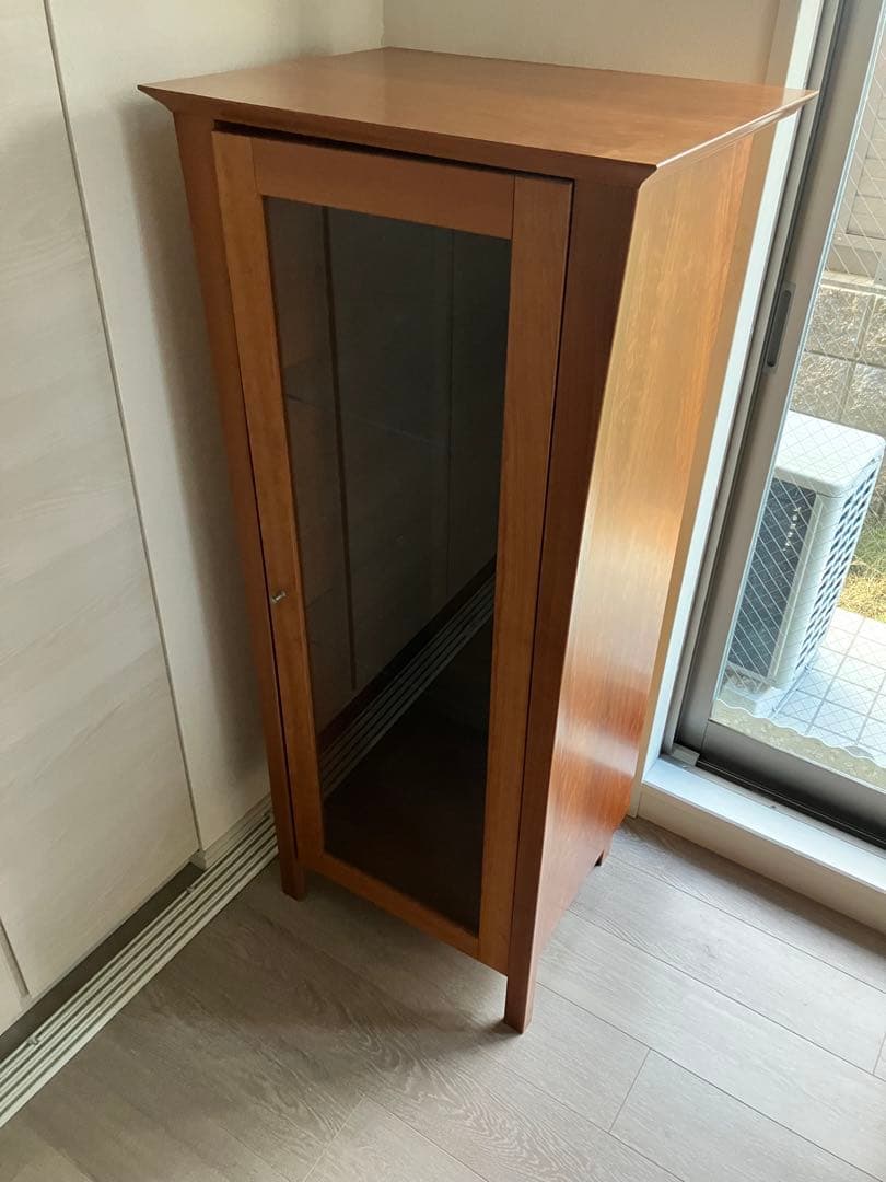 Bo Concept 木製キャビネット ガラス扉