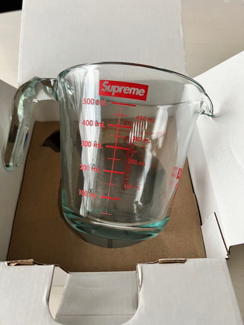 新品未使用品supreme pylex measuring cup 計量カップ
