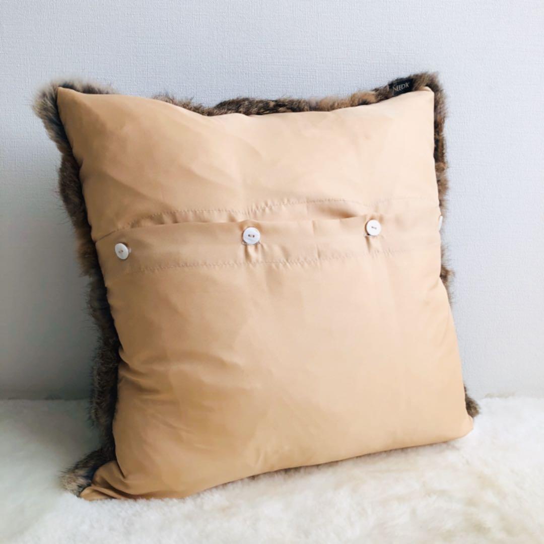 カウハイドクッション・牛皮・本革・毛・フェザークッション・送料込み