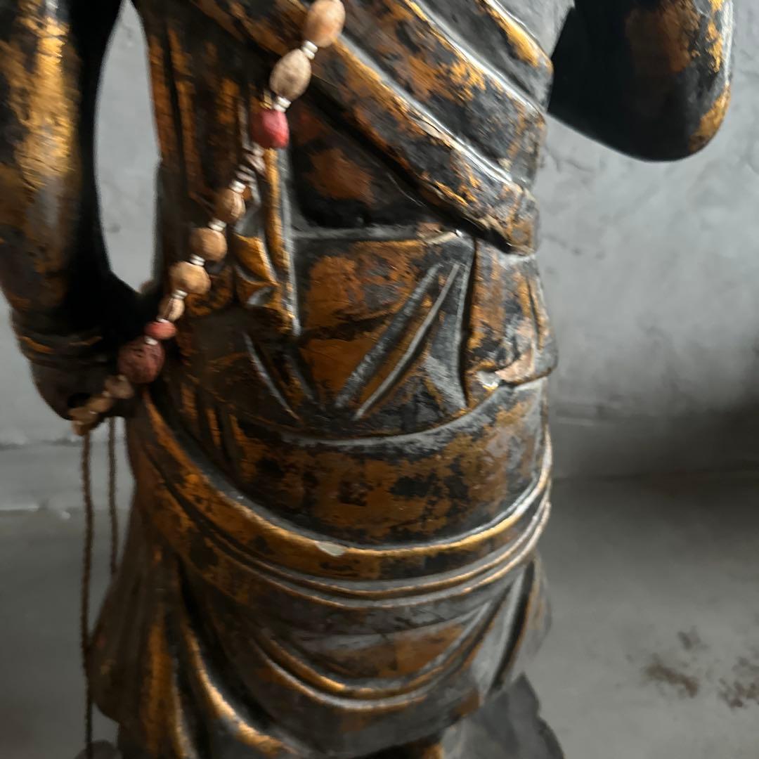 ヴィンテージ　迫力の木製彫刻 剣を持つ像