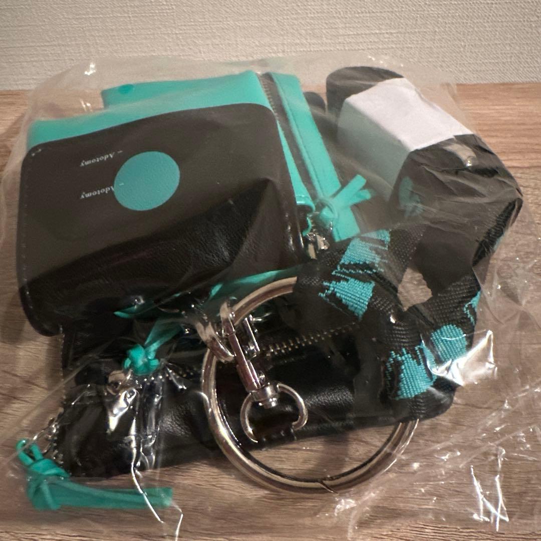 Adotomy ストラップポーチ 大阪会場限定 アドトミー - メルカリ