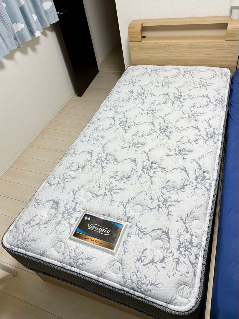 シモンズBeautyrest Golden Value シングルマットレス