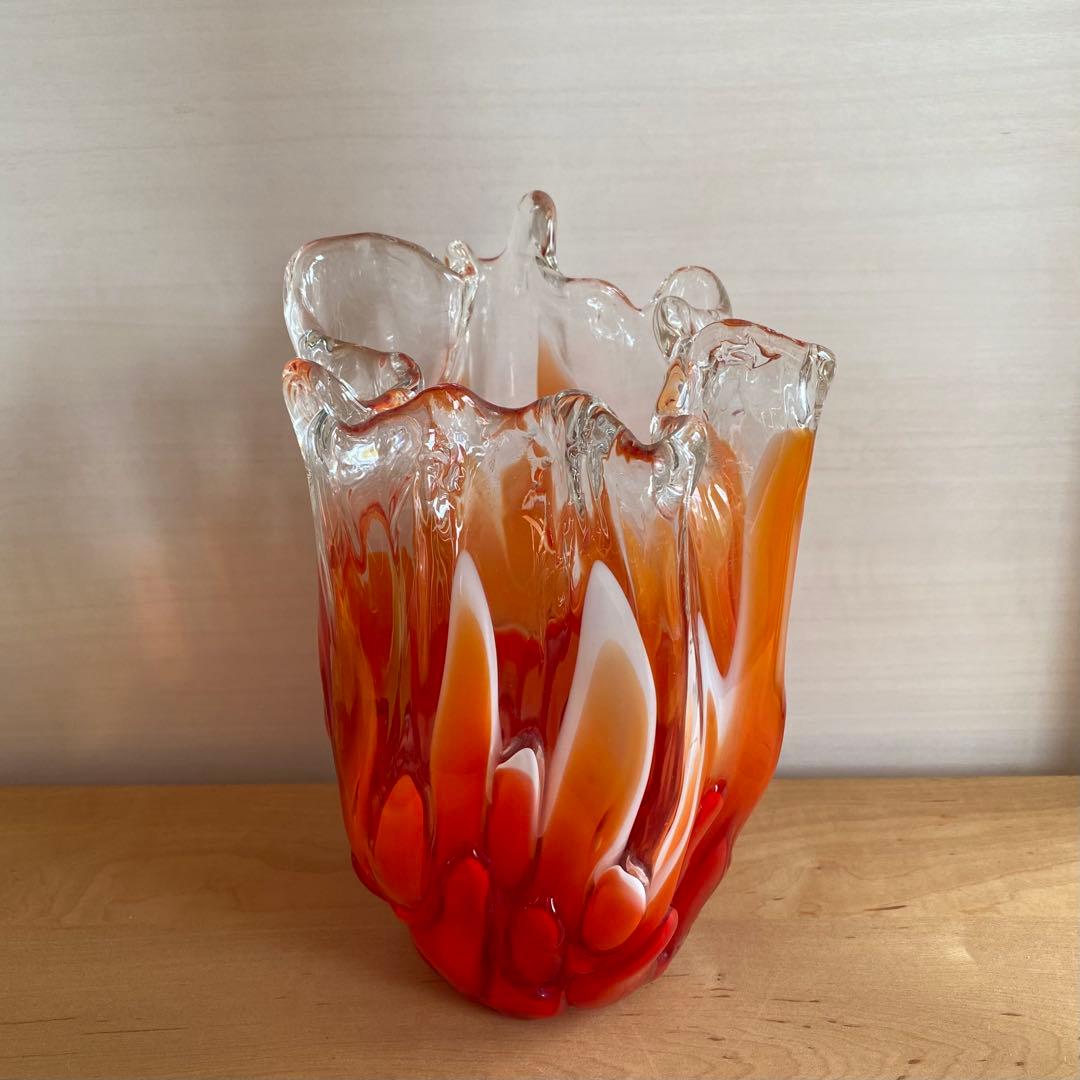 赤、オレンジ、白 マーブルガラス ヴィンテージ フリルフラワーベース