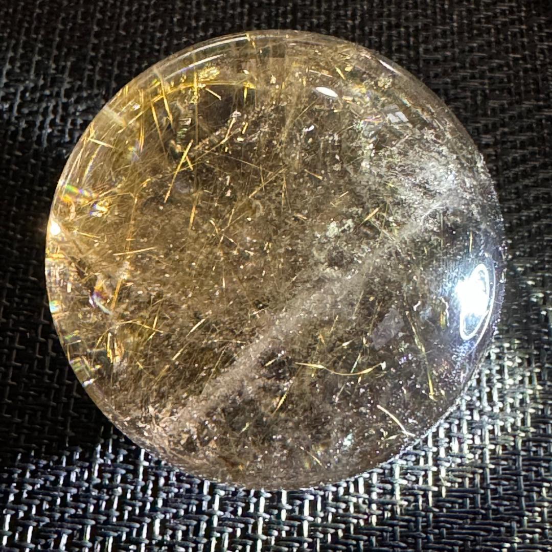 金運アップ◇ゴールドルチルクォーツ（虹入り）◇丸玉　約52.2㎜