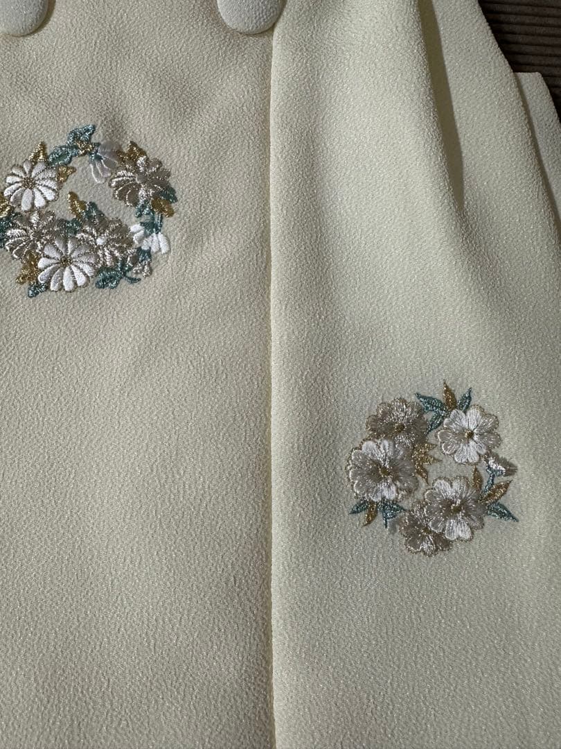 美品 ❤︎ 七五三　３歳　被布　女の子　クリーム色/アイボリー/白色