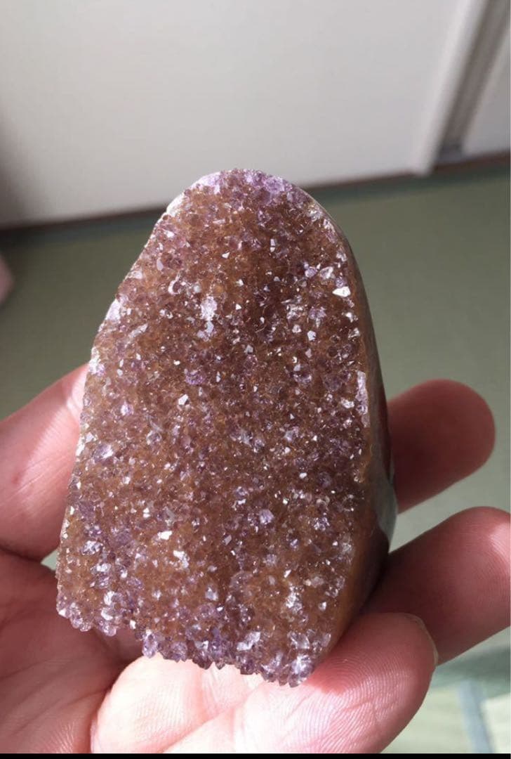 高品質アメジストドームミニクラスター　希少色　木製台座込　送料無料