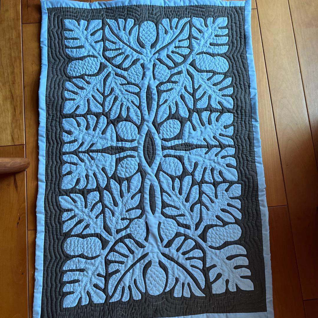 ハワイアンキルトタペストリー　（手縫い）