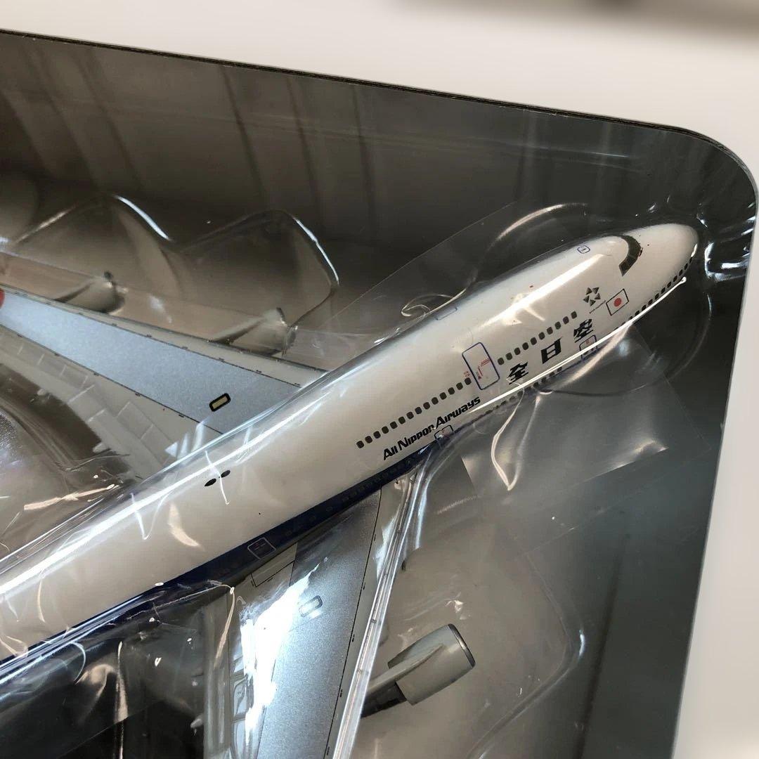 全日空商事　ANA B747−400の2機