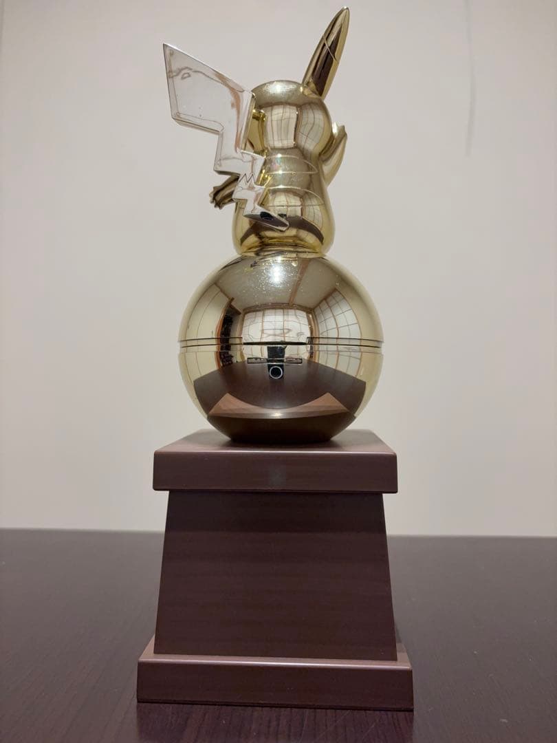 ピカチュウ トロフィー型キャラクターグッズ - メルカリ