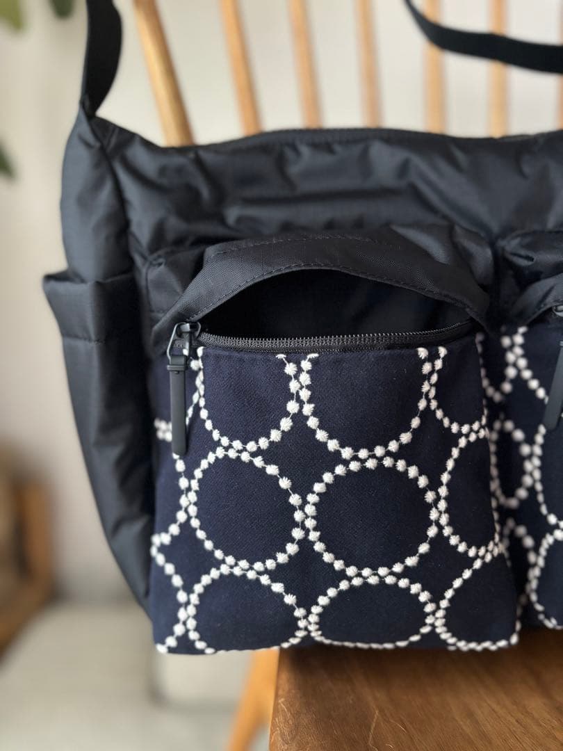 大きなポケットのショルダーバッグ　ミナペルホネン　mina perhonen