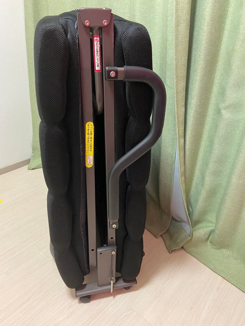 黒い折りたたみベッド キャスター付き