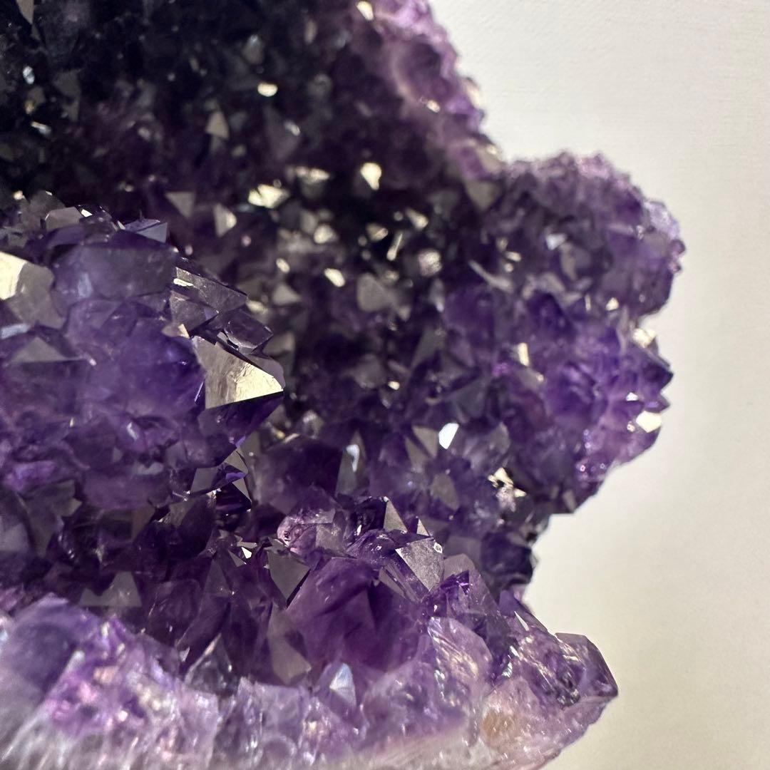 【金運】絶品❣️濃紫の煌めき☆アメジストドーム☆キラキラ☆パワーストーンA891