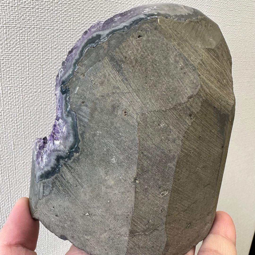 【金運】絶品❣️濃紫の煌めき☆アメジストドーム☆キラキラ☆パワーストーンA891