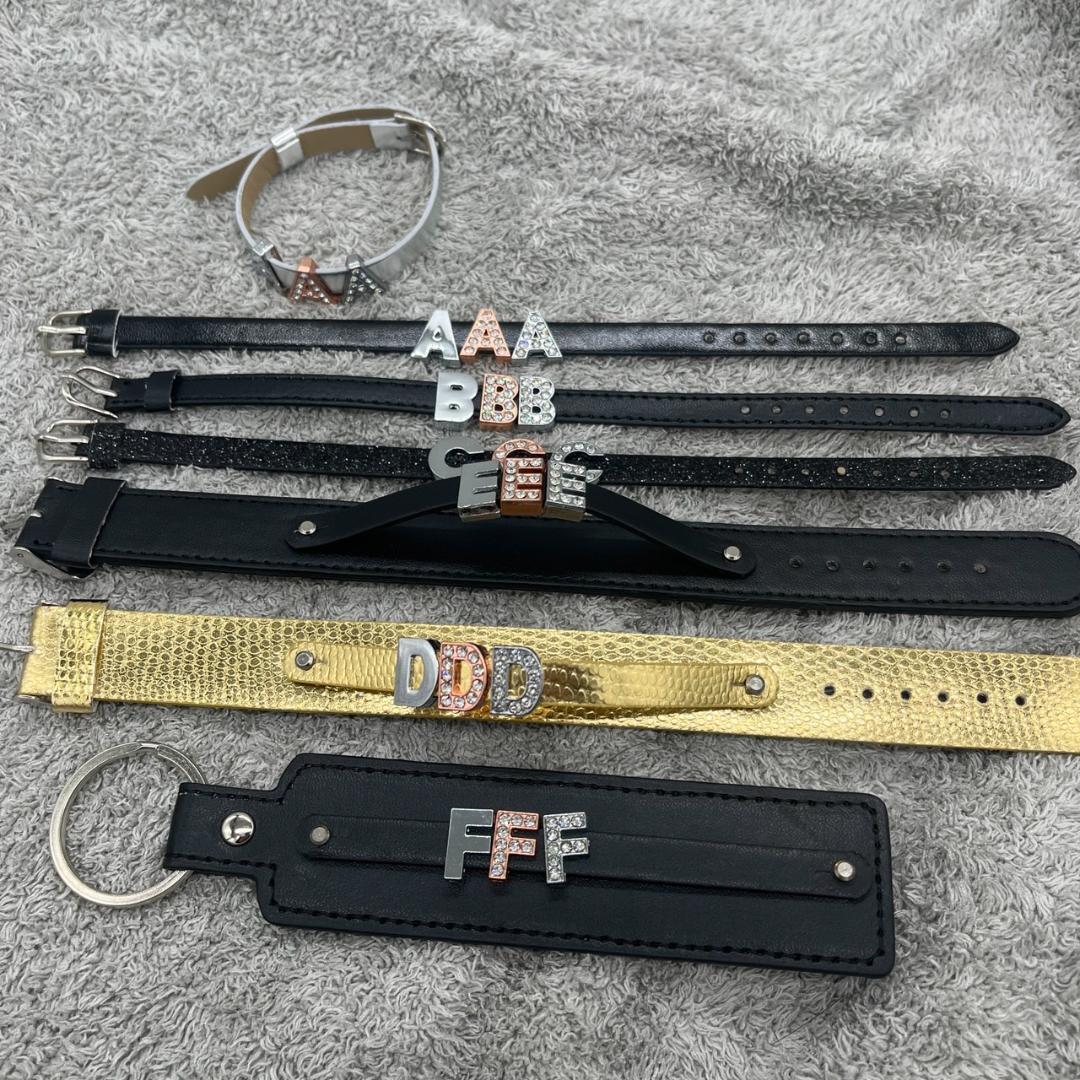 man　ネームタグキーホルダー　イニシャル　深澤辰哉　キーリング　推し