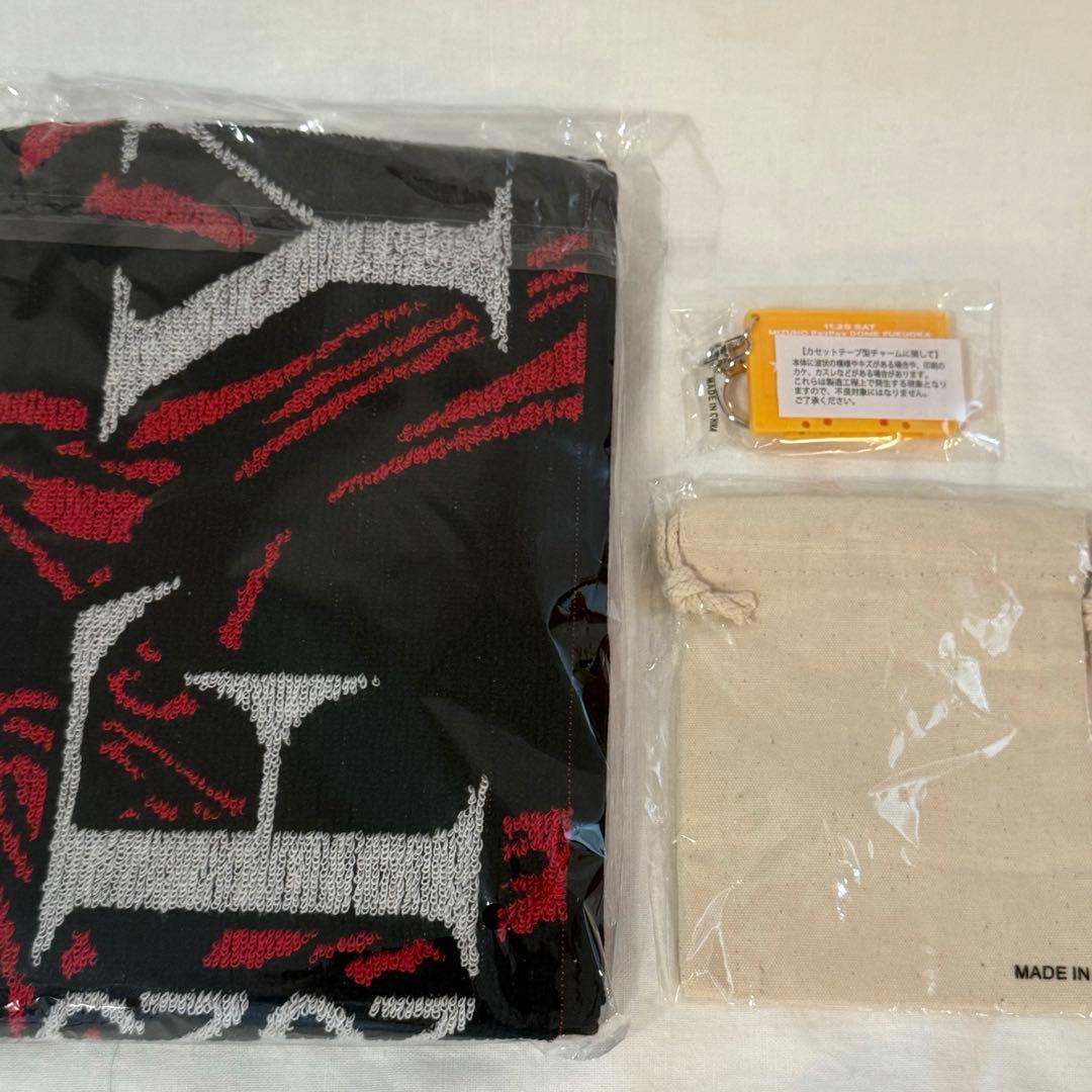 B'z LIVE GYM 2025 FYOP タオル ガチャ巾着 ライブグッズ - メルカリ