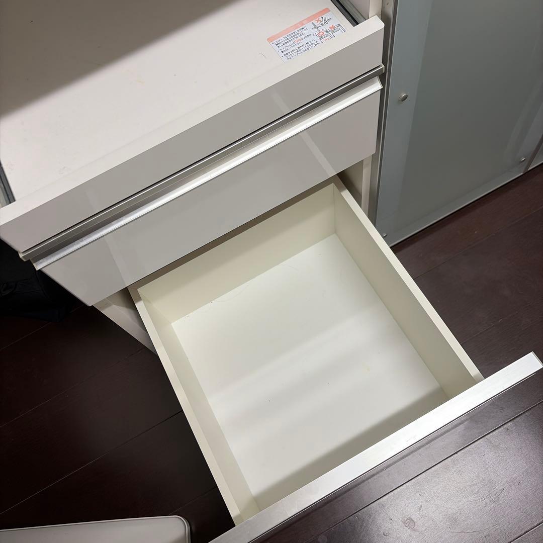 ホワイト ガラス扉 食器棚 引き出し2段